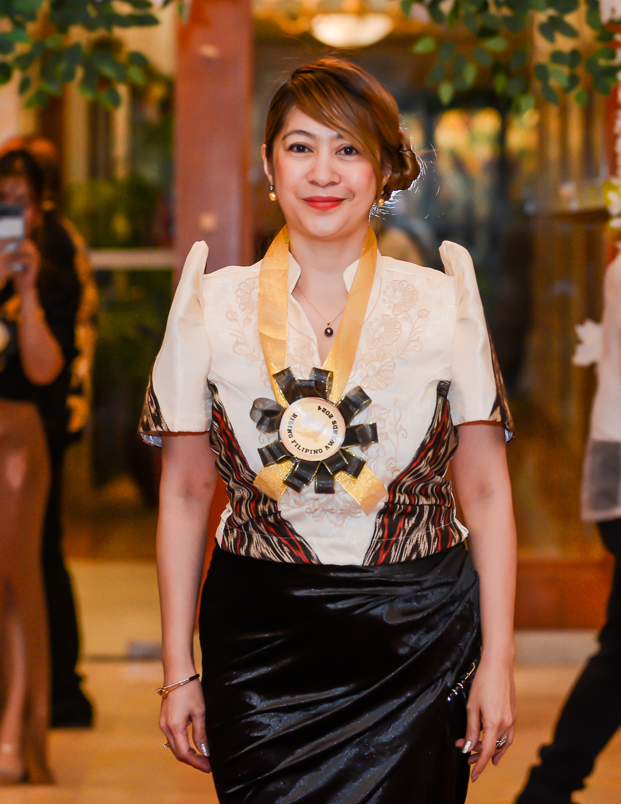  Lei Gonzales